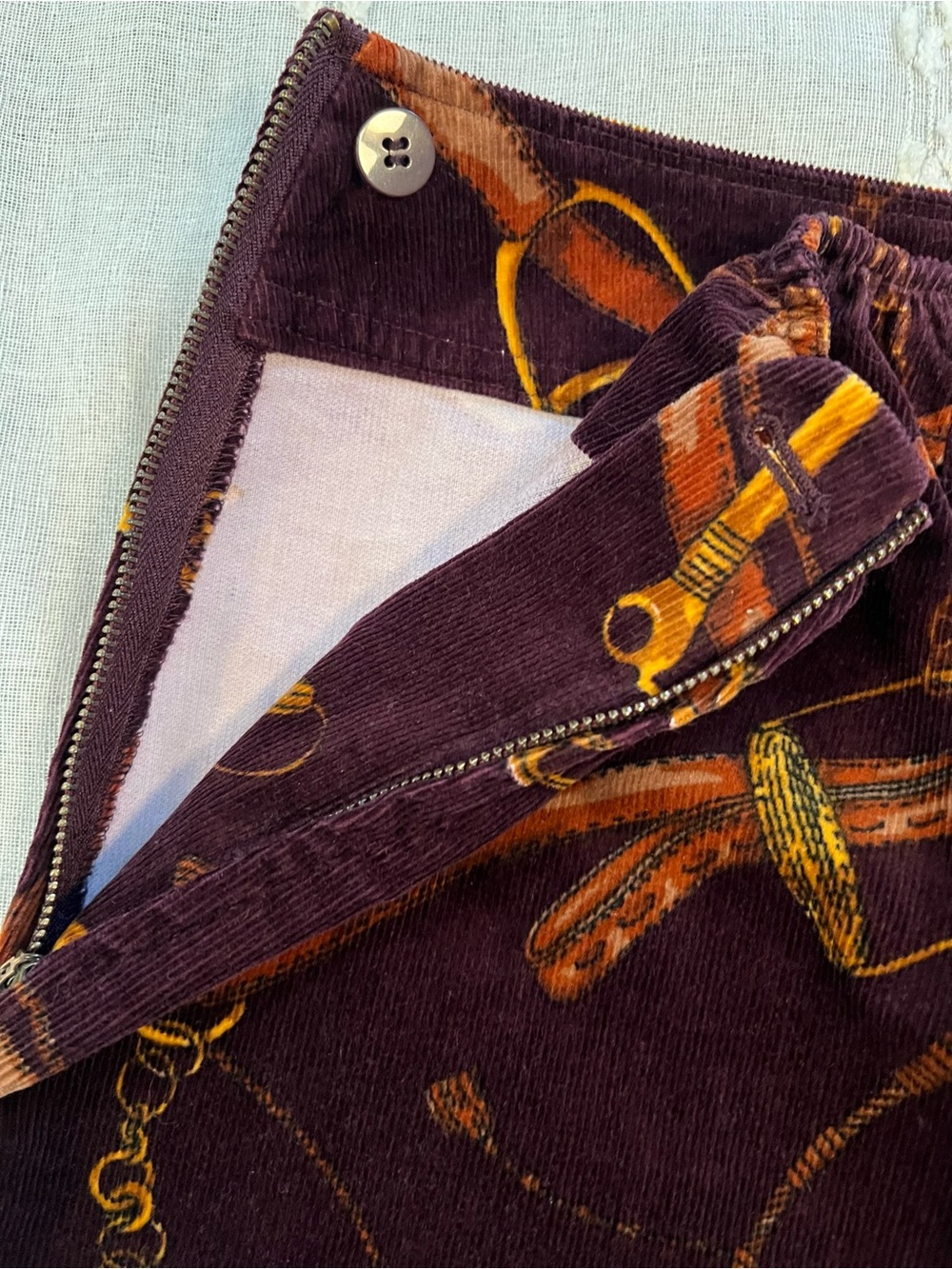 Talbots Burgundy Corduroy Equestrian Print Skirt Size 16 Preppy Horse Bit - Picture 8 of 10